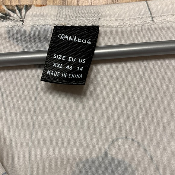 Ranlege Long Sleeve Top - Picture 2 of 3